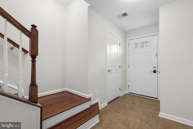 Building Photo - 8621 Enoch Pratt Dr