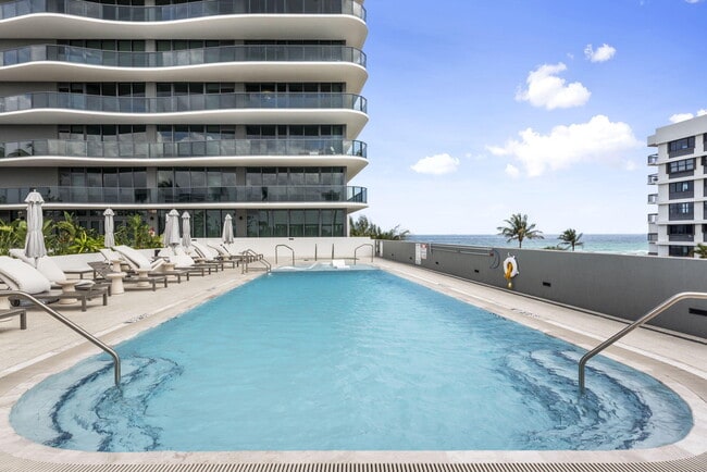 Building Photo - 900 N Ocean Blvd
