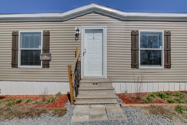 Building Photo - 295 Seays Rd