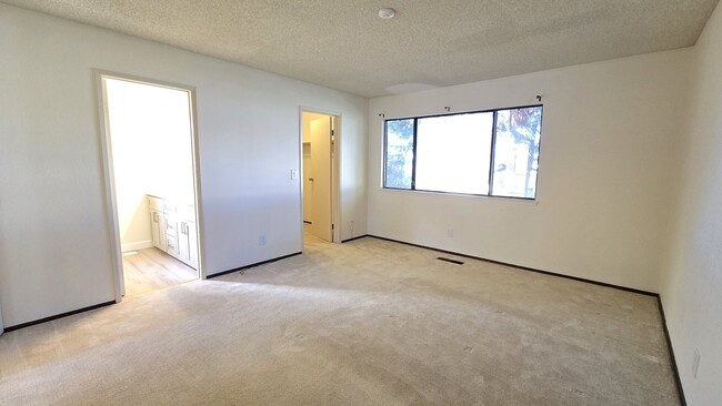 Building Photo - 6263 Joaquin Murieta Ave
