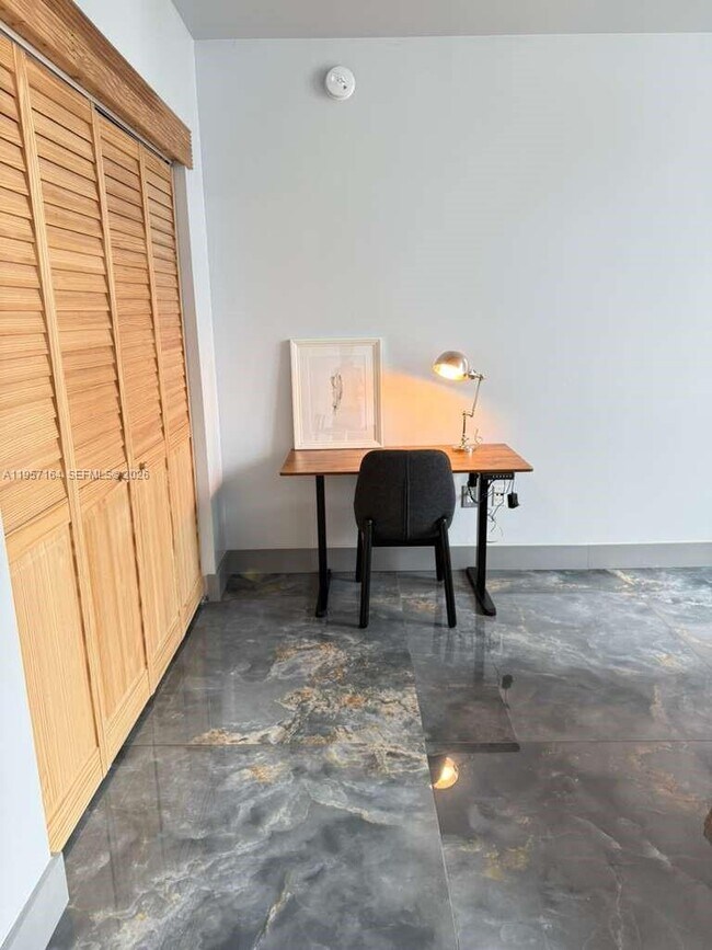 Building Photo - 234 NE 3rd St