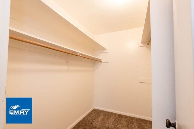Building Photo - Beautiful 2 Bedroom, 2 Bathroom Condo In C...