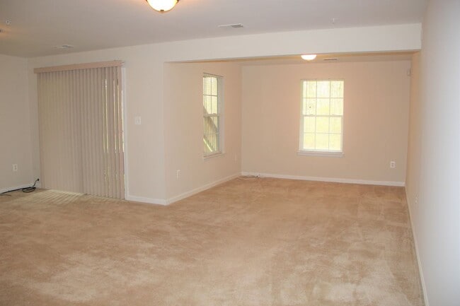 Building Photo - 1616 Benoli Ct