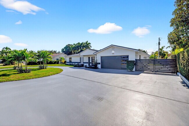 Building Photo - 1410 Beta Ct N