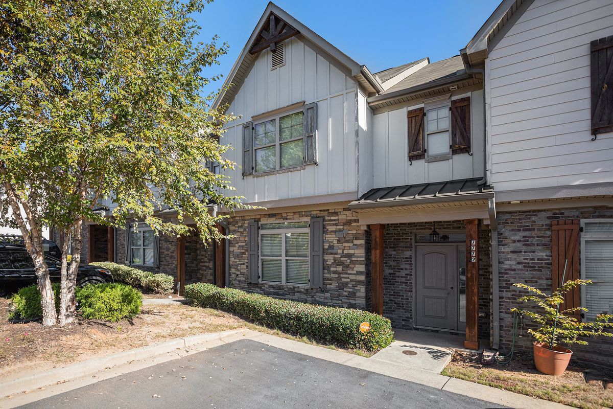 Building Photo - 7772 Fawn Cir