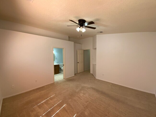 Building Photo - 3 Bedroom Single Story Home Available Near...