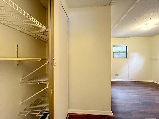 Building Photo - 831 Wolf Trail
