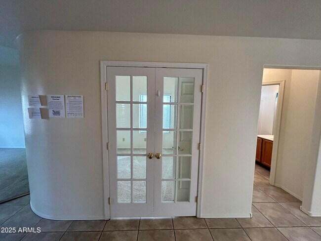 Building Photo - 3809 E Desert Flower Ln