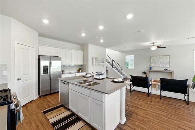 Building Photo - 10207 Buster Dr