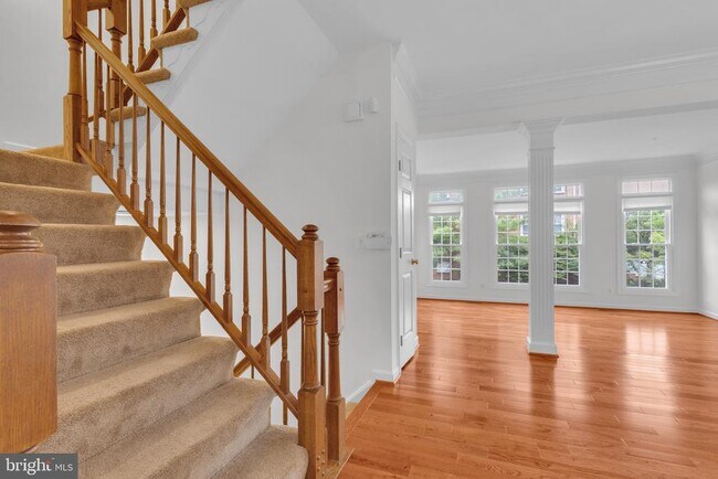 Building Photo - 1814 Fallbrook Ln