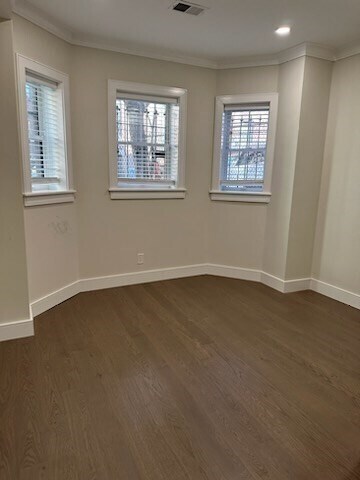 Building Photo - 535 Newbury St