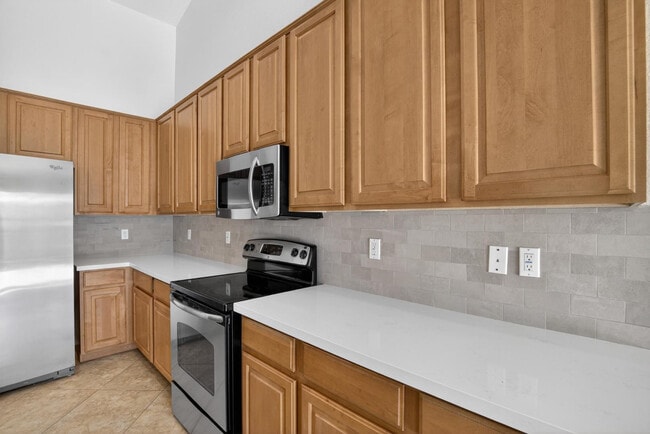 Building Photo - 18711 E Raven Dr