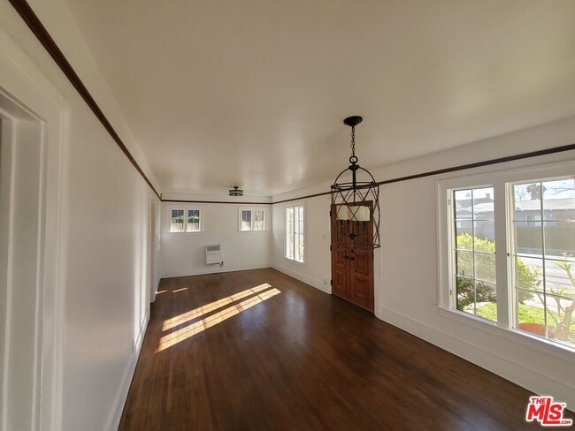 Building Photo - 2666 Cimarron St