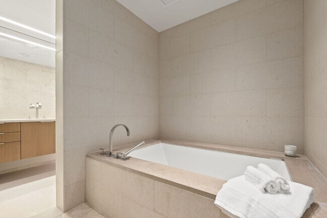 Building Photo - Park Lane Getaway by Gather: 2BR Oceanview...