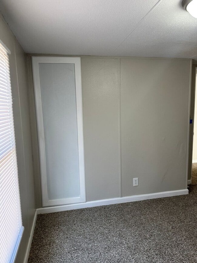 Building Photo - Remodeled home for sale