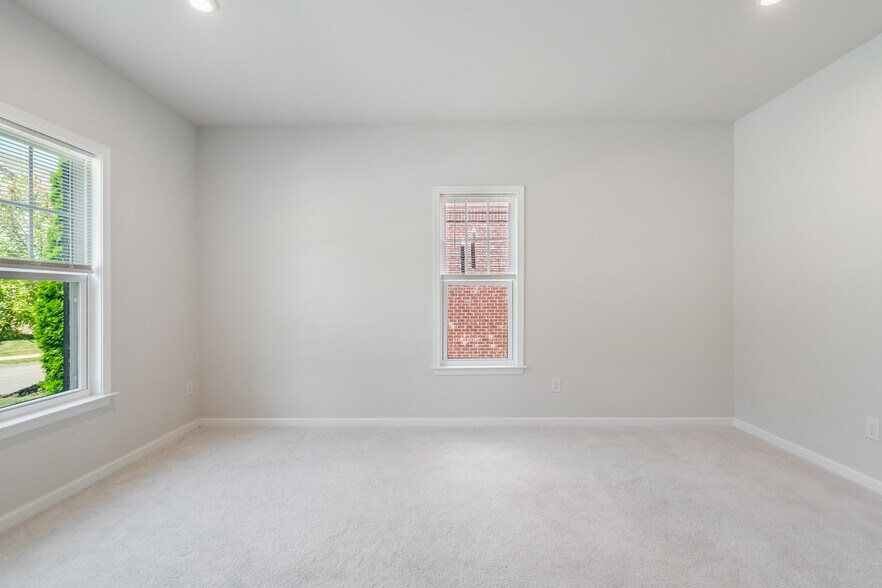 Building Photo - 521 Tuscarora Rd