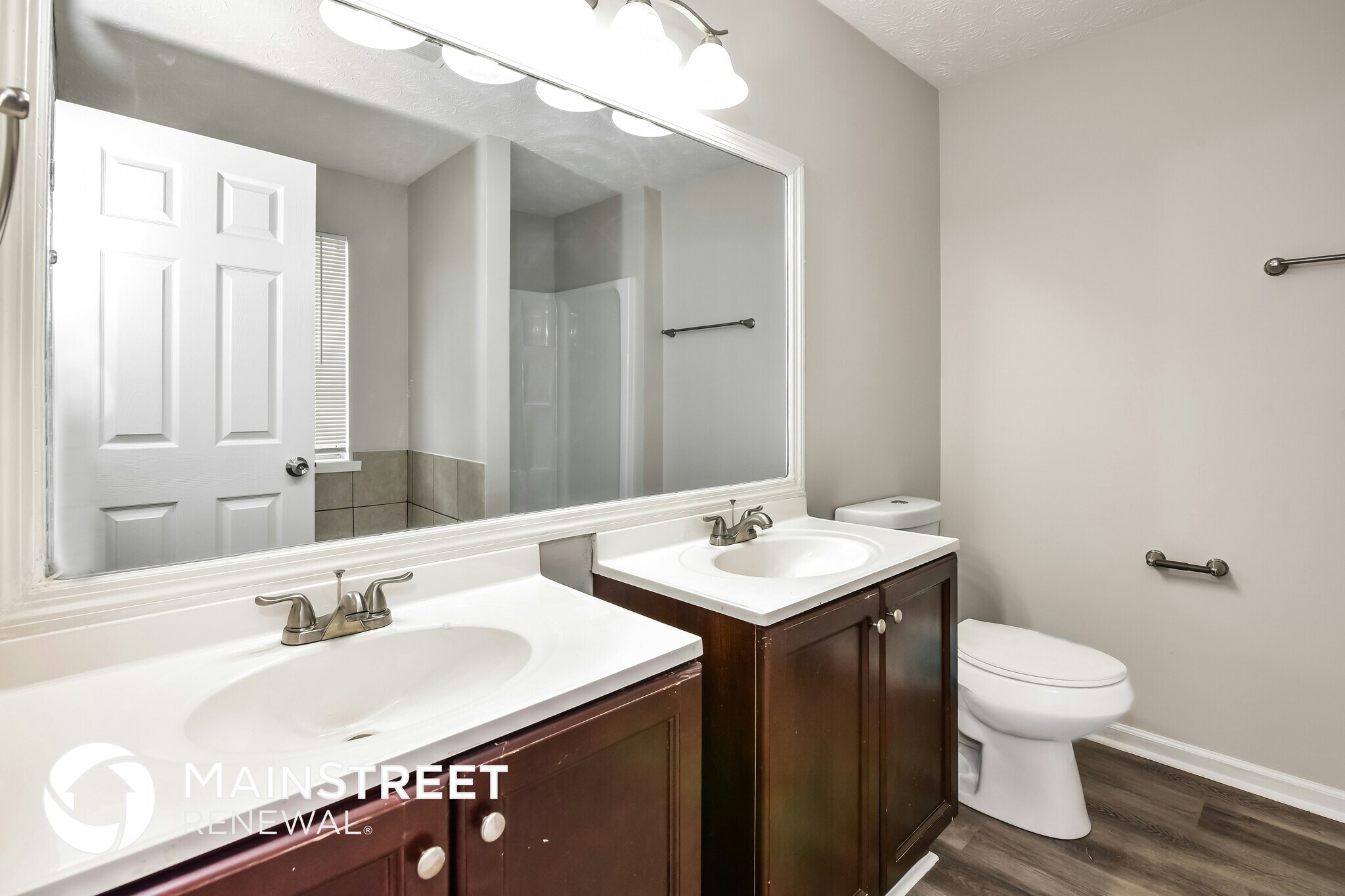 Building Photo - 637 Woodcrest Manor Dr