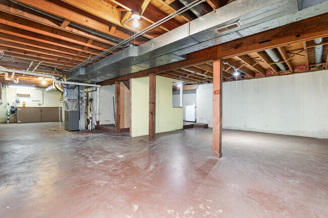 Building Photo - 154 Howard Ave
