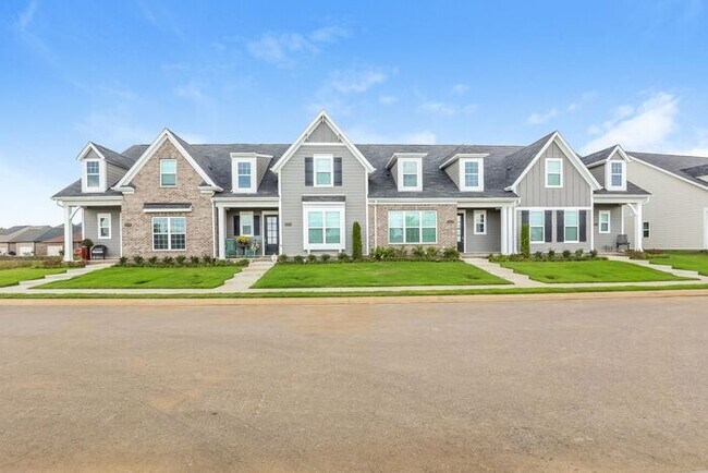 Building Photo - 2508 Elmcroft Ave