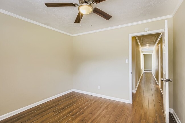 Building Photo - 15710 Sandy Hill Dr