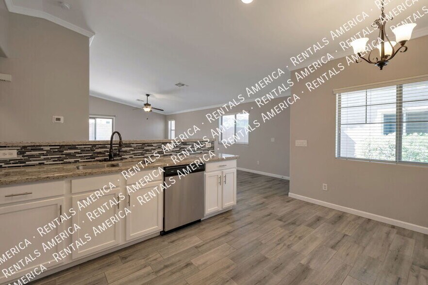 Building Photo - 2739 W Kristina Ave