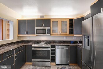 Building Photo - 4515 Willard Ave