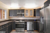 Building Photo - 4515 Willard Ave