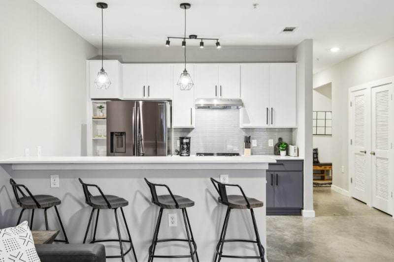 Building Photo - 2505 Thornton Rd