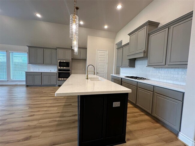 Building Photo - 23730 McNabb Spur Ln
