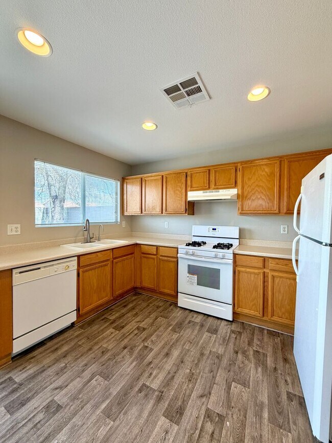 Building Photo - 5712 Viberti Ct