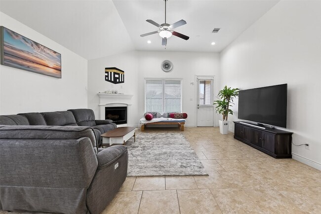 Building Photo - 6515 Sterling Shores Ln