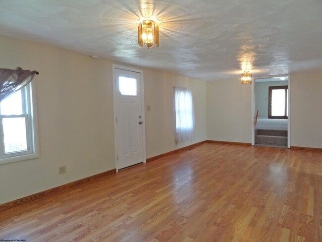Building Photo - 2726 Stewartstown Rd