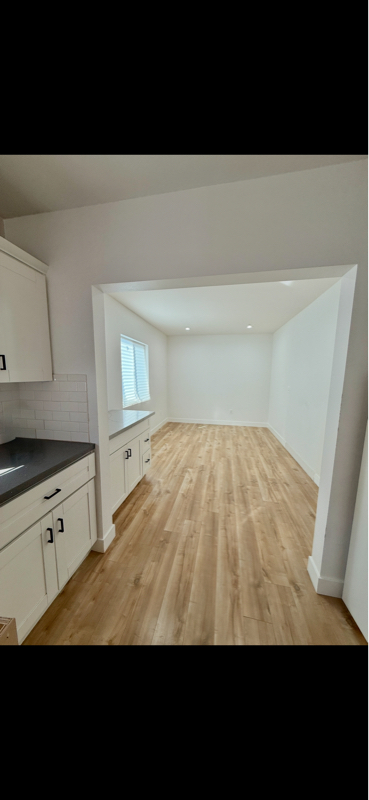 Building Photo - 4925 E San Rafael St
