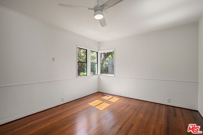 Building Photo - 630 23rd St