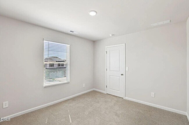 Building Photo - 912 Grand Mesa Dr