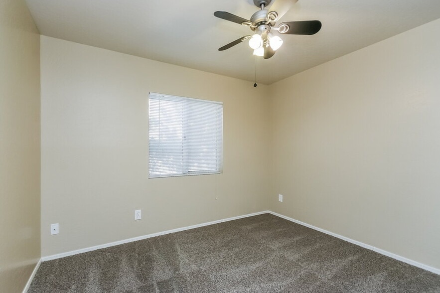 Building Photo - 4410 E Yawepe St