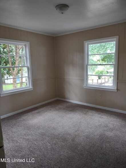 Building Photo - 1426 50th Ave