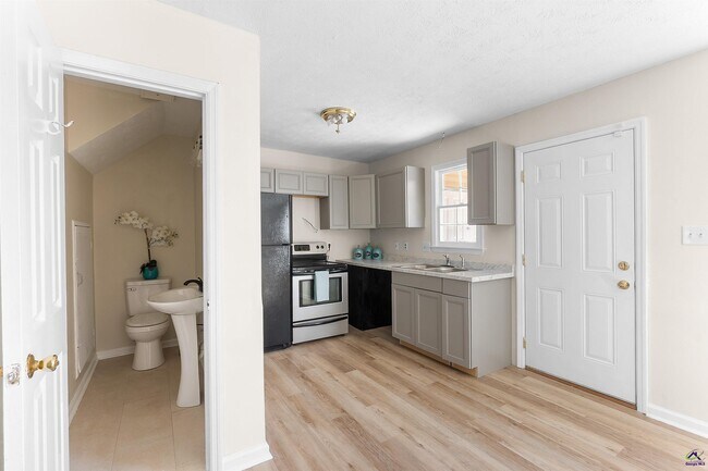 Building Photo - 1636 Huntley Ridge Dr