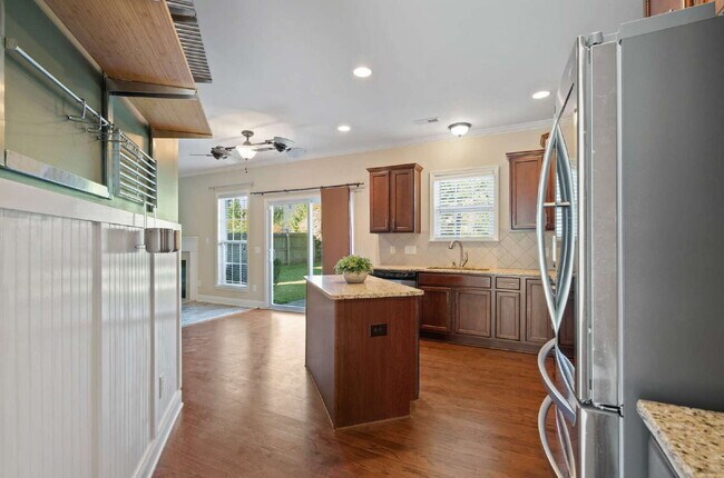 Building Photo - Charming 4-Bed Home in Durham with Fenced-...
