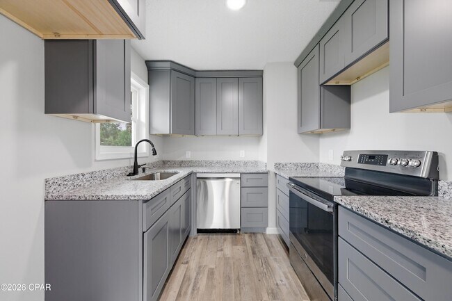 Building Photo - 2504 W 21st St