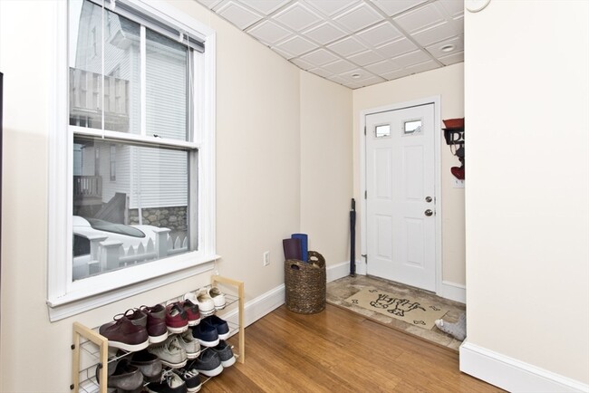 Building Photo - 204 Franklin St