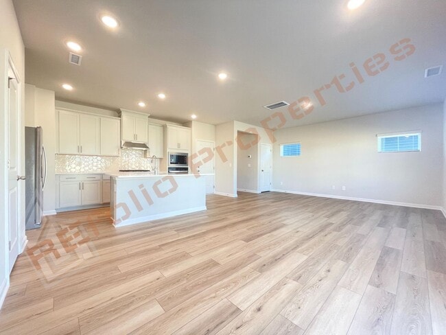 Building Photo - Brand new 4 Bedroom, 3 Bathroom, Spacious Loft, Attached 2 Car Garage and Backyard in Oak Manor, ...