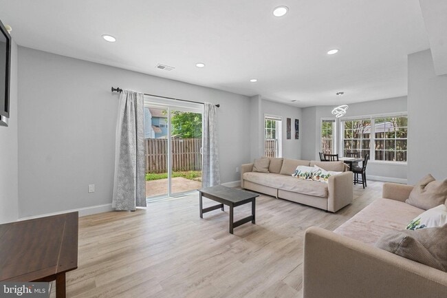 Building Photo - 6117 Blue Whale Ct