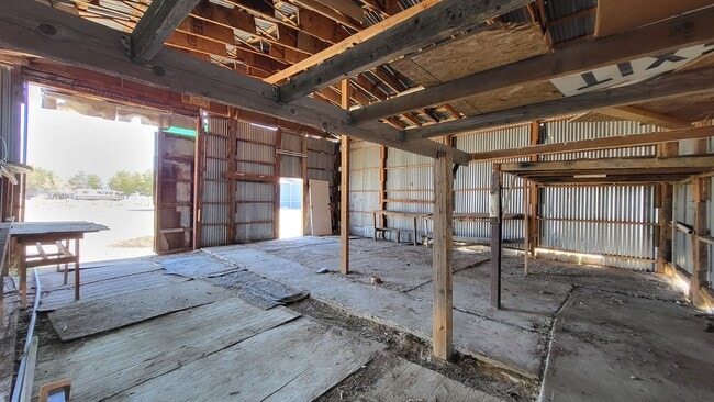 Building Photo - CAL VEGAS RANCHOS - W. Irons