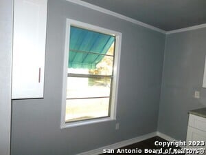 Building Photo - 417 E Huff Ave