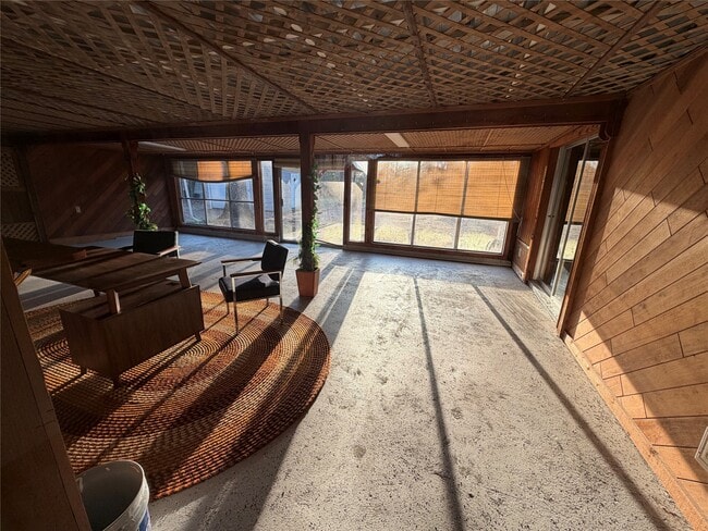 Building Photo - 15344 Lilly Dr