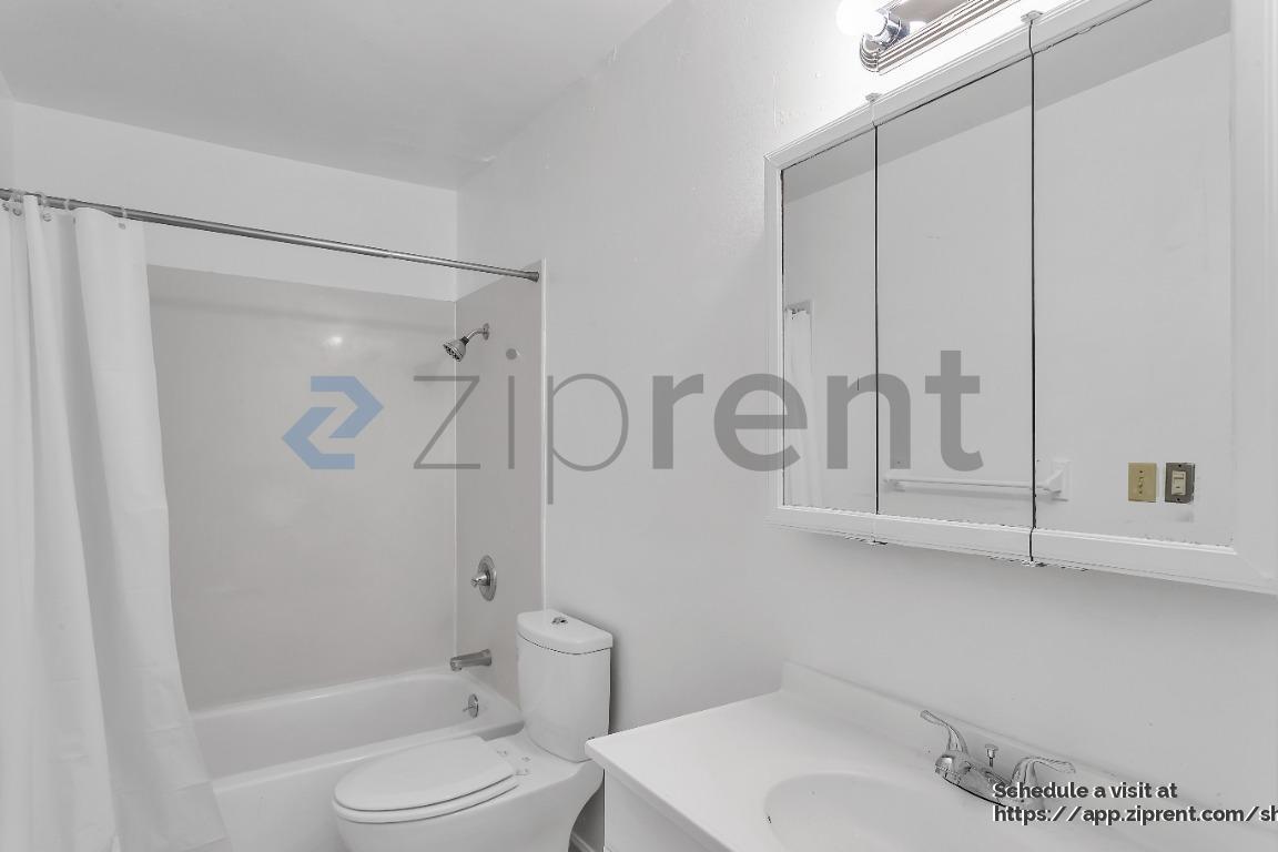 Building Photo - 2412 Sequoia Dr