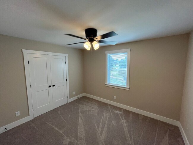 Building Photo - 1775 Ralee Dr