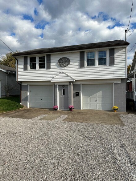 Primary Photo - 2802 10th Ave
