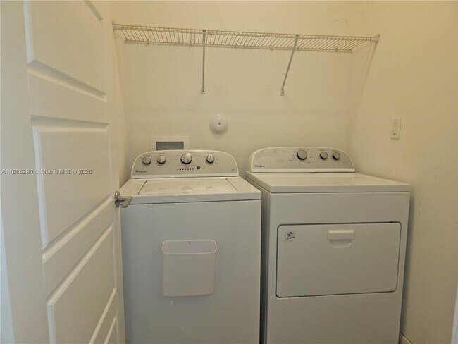 Building Photo - 17606 SW 149th Pl